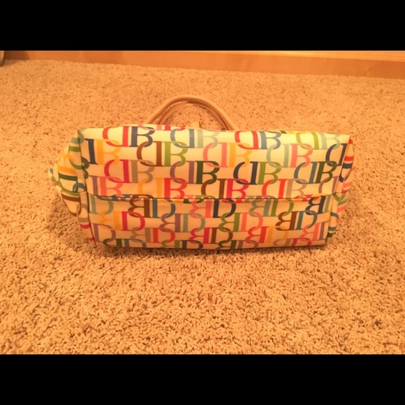 Dooney & Bourke Tote. Excellent Condition - Picture 5 of 5